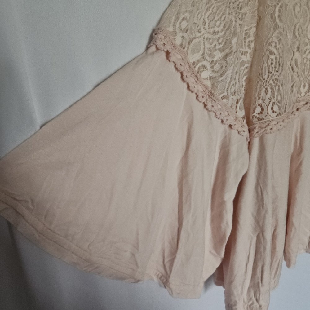 POL Elegant Lace Trimmed Light Pink Crop Top Size L NWOTs - Picture 3 of 8